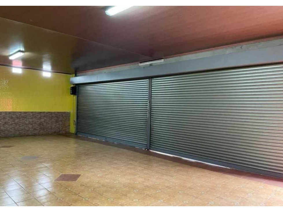 VENTA O ALQUILER LOCAL 300M2 VIA PRINCIPAL PARQUE LEFEVRE - 4
