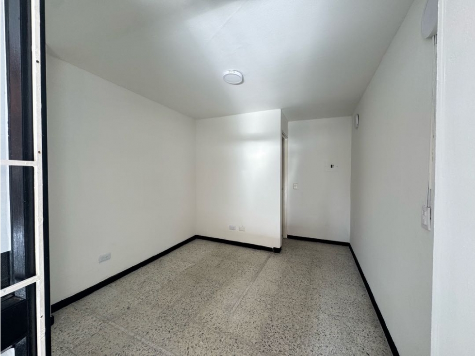 Vendo local Santa Paula — foto 4