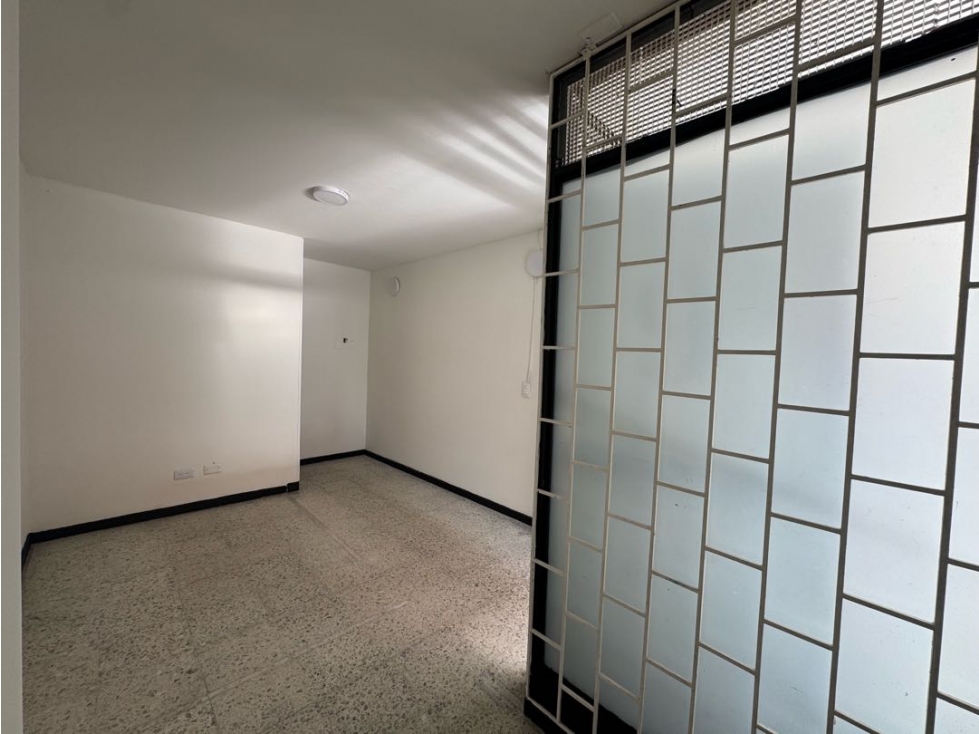Vendo local Santa Paula — foto 5