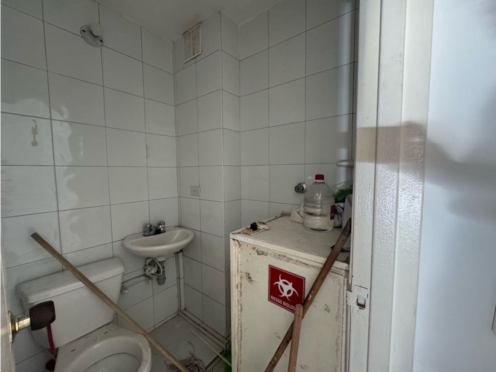 Vendo local Santa Paula — foto 6