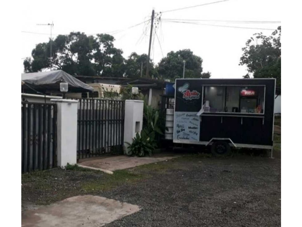 VENDO LOTE COMERCIAL Y CASA EN CHORRERA - 2