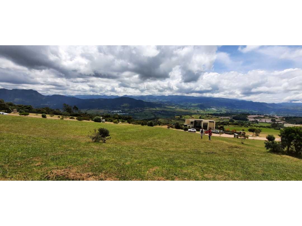 Vendo lote con hermosa vista en conjunto - 1