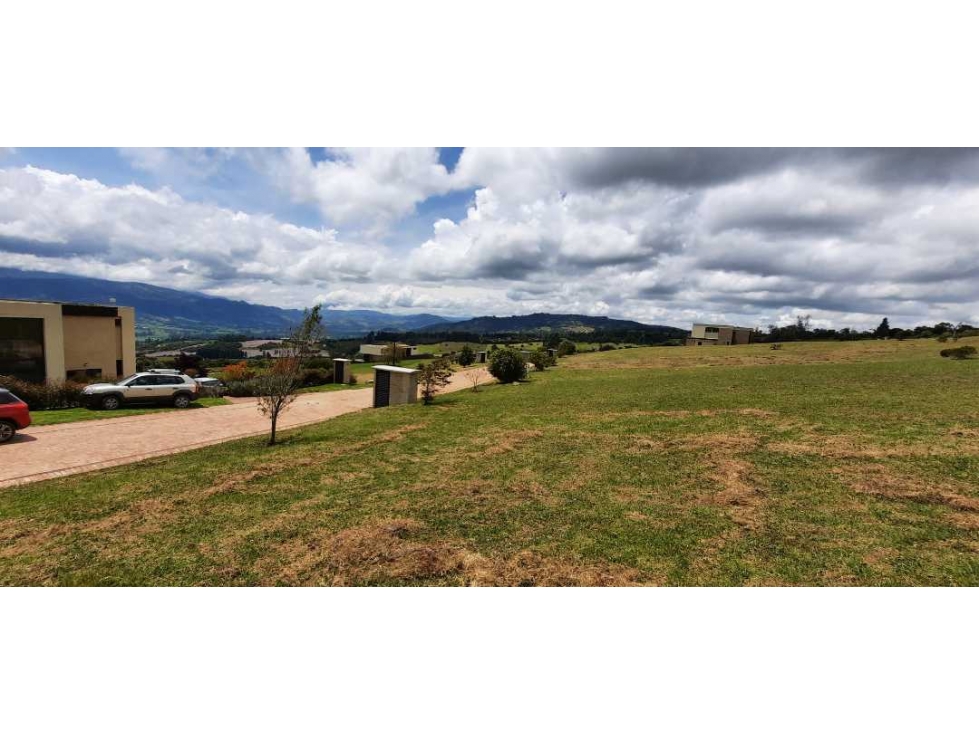 Vendo lote con hermosa vista en conjunto - 2