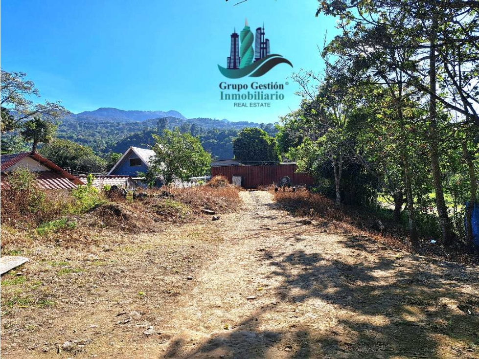 VENDO LOTE DE 2417M2 BAJO BOQUETE