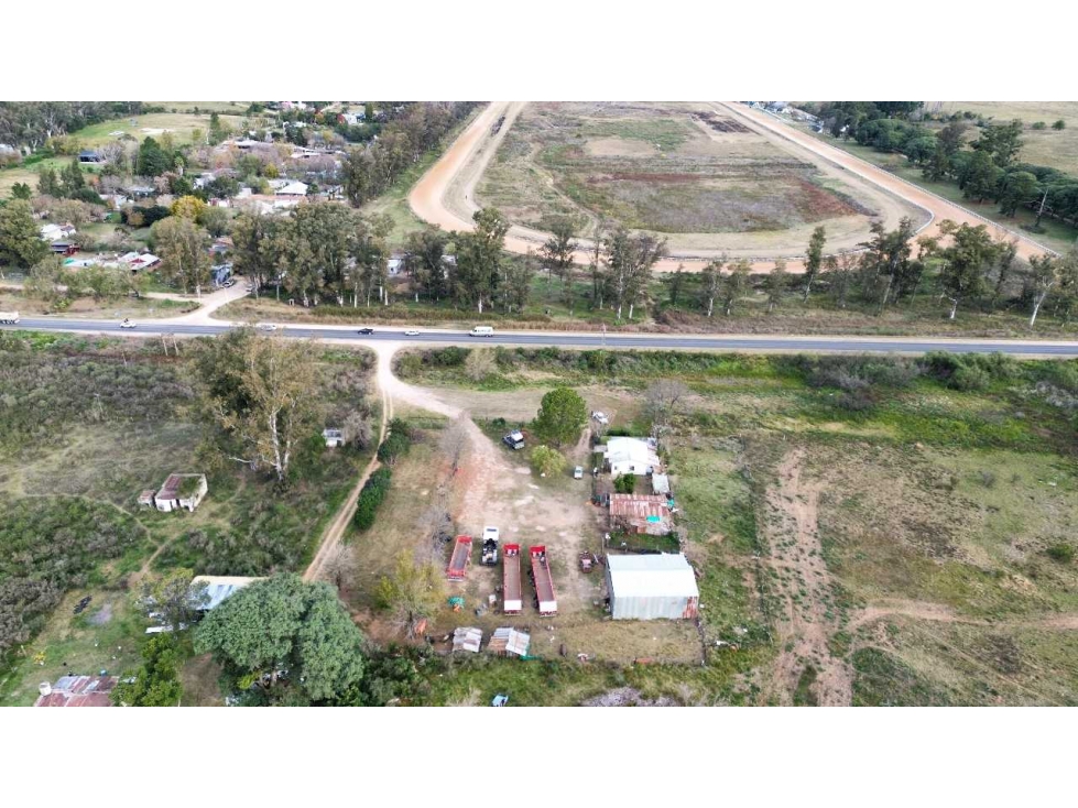 Vendo Lote de 4.200 m2 Con Casa, R 39 en Concepción Del Uruguay E R - 1