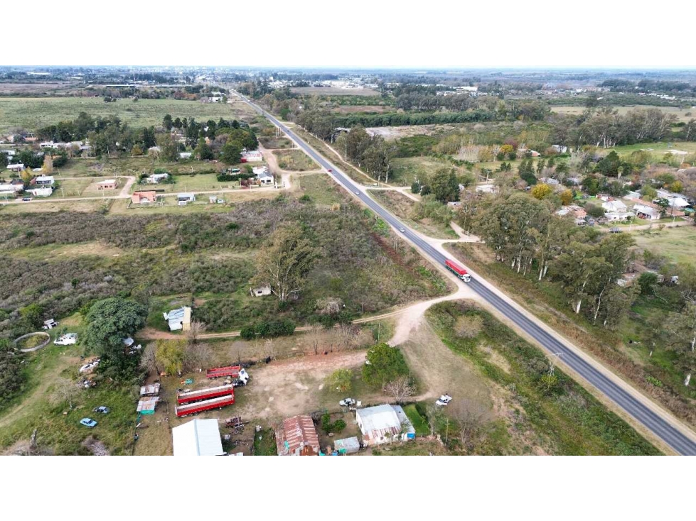 Vendo Lote de 4.200 m2 Con Casa, R 39 en Concepción Del Uruguay E R - 3