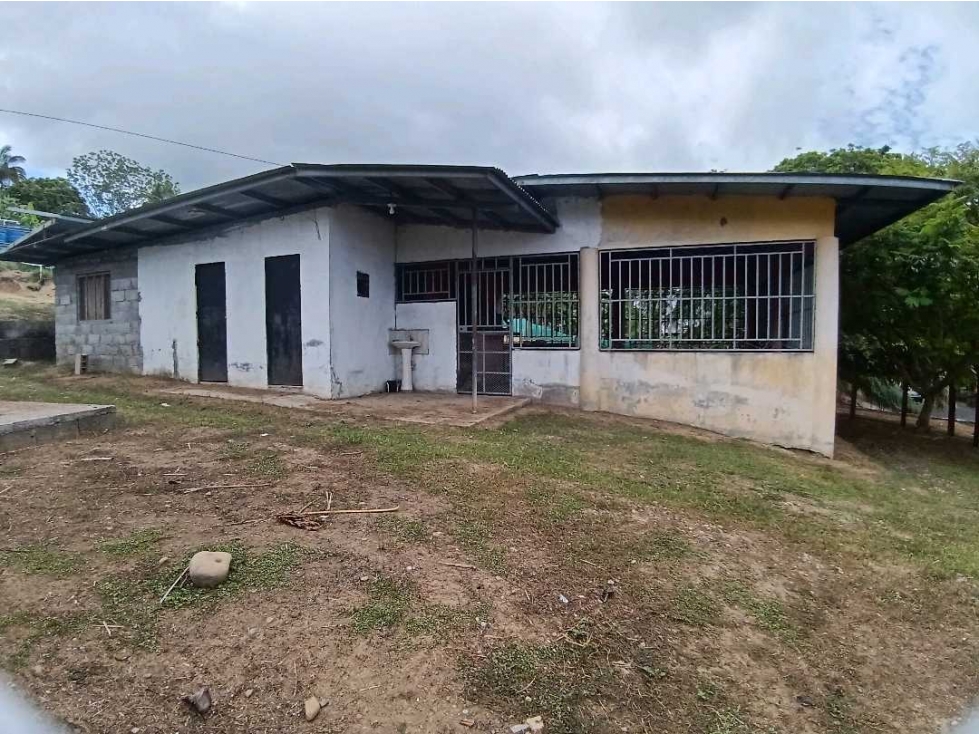 VENDO LOTE DE 1100MTS CON RESTAURANTE PETROTERMINAL PUERTO ARMUELLES — foto 2