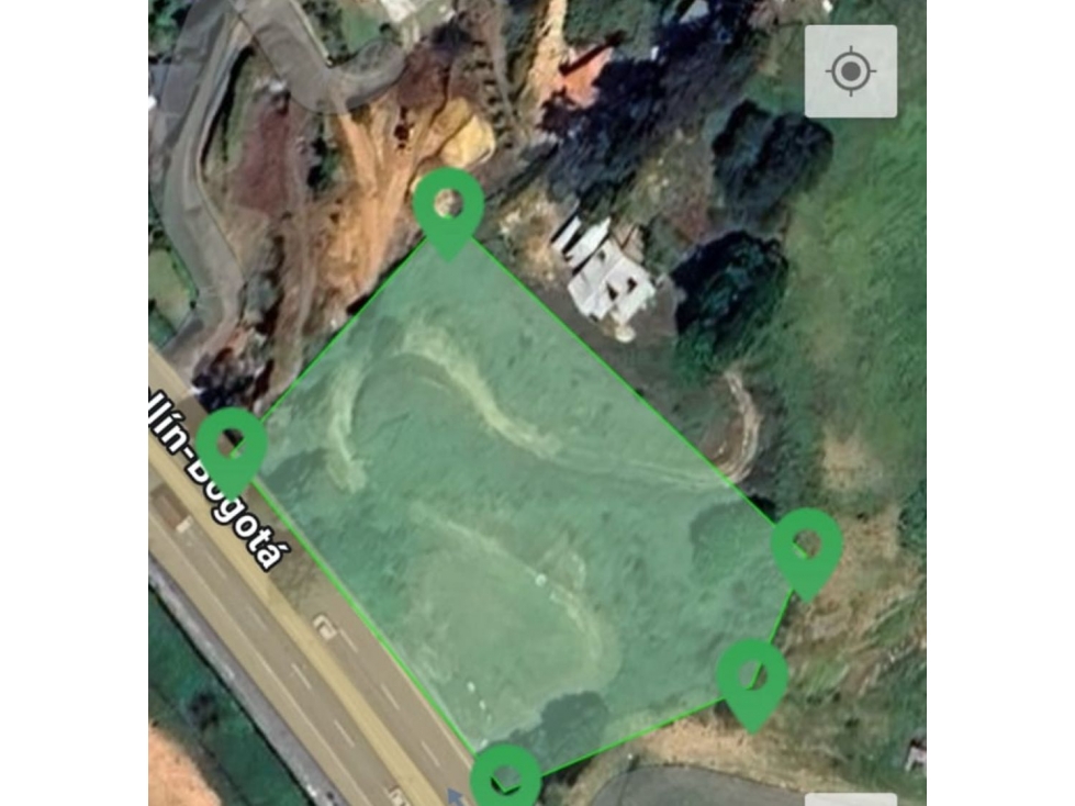 Vendo Lote de Uso Comercial en Guarne; Bodega, Bomba Gasolina
