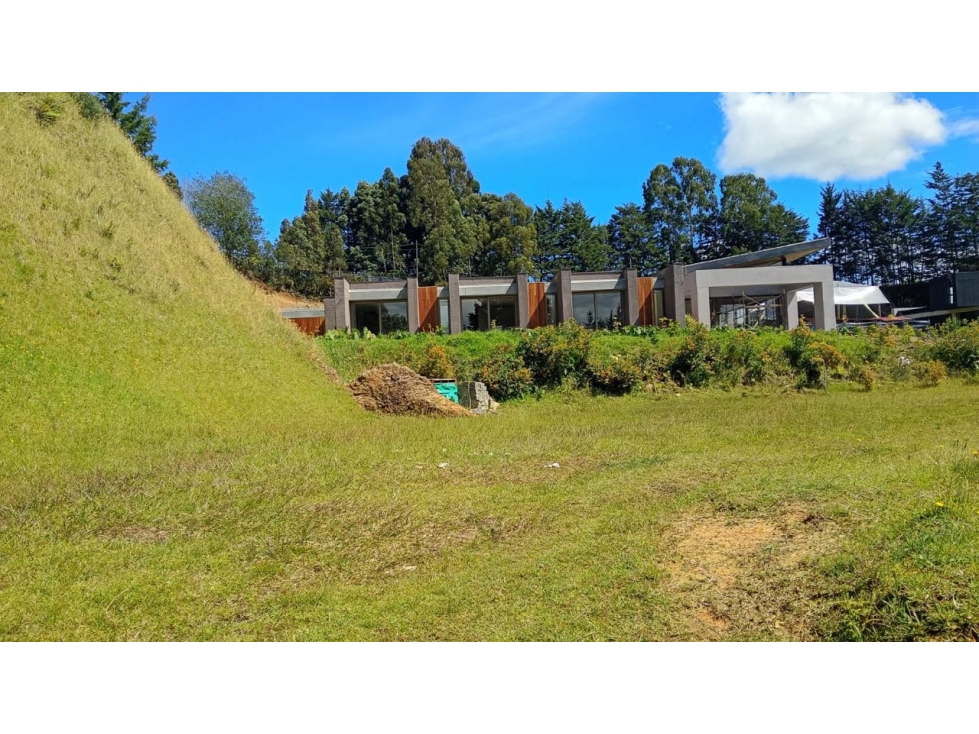 VENDO LOTE EN ALTO PIANO EN EL ALTO DE LAS PALMAS SECTOR MERCAJUSTE