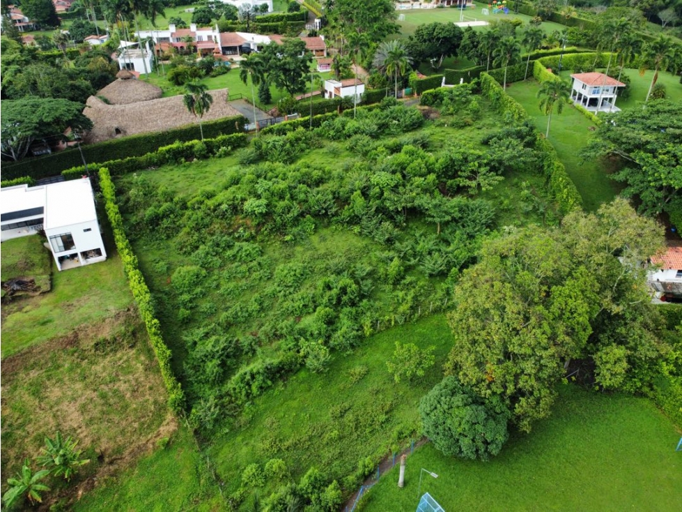 VENDO LOTE EN CERRITOS PEREIRA