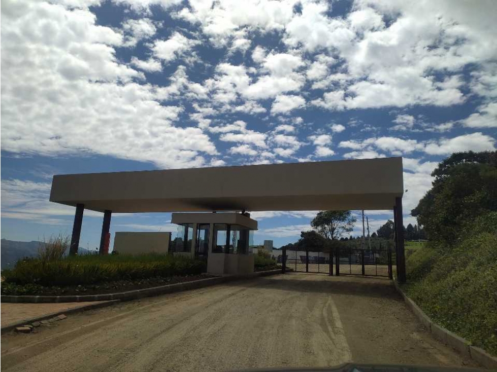 Vendo Lote en MontevioletaCLUB-Vía Yerbabonita-2.027Mtrs-YG - 1