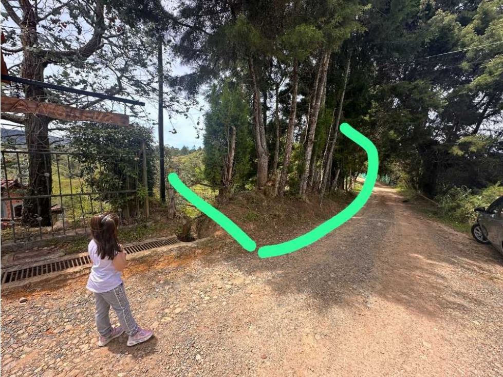 Vendo lote en el municipio de guarne Antioquia de 2381 m²con licencia