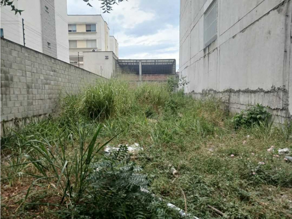 Vendo lote en el norte de Cali barrio la la flora con area de 273 m2