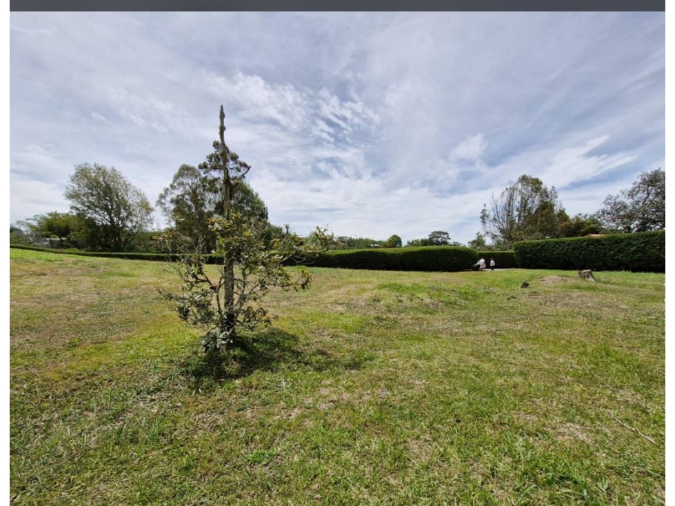 Vendo lote en Llano Grande el Tablazo unidad cerrada — foto 2