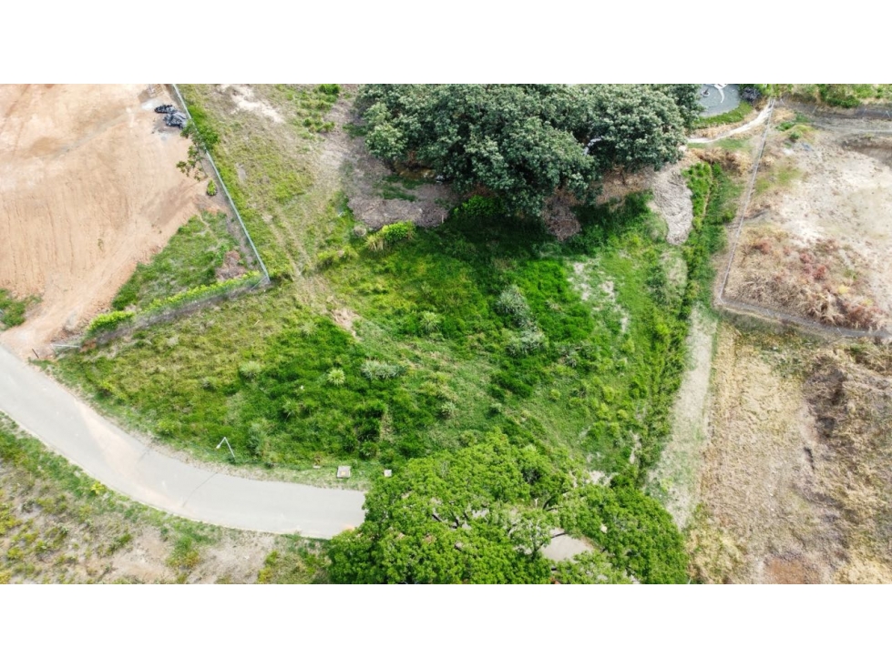 VENDO LOTE EN PUERTO CALDAS PEREIRA