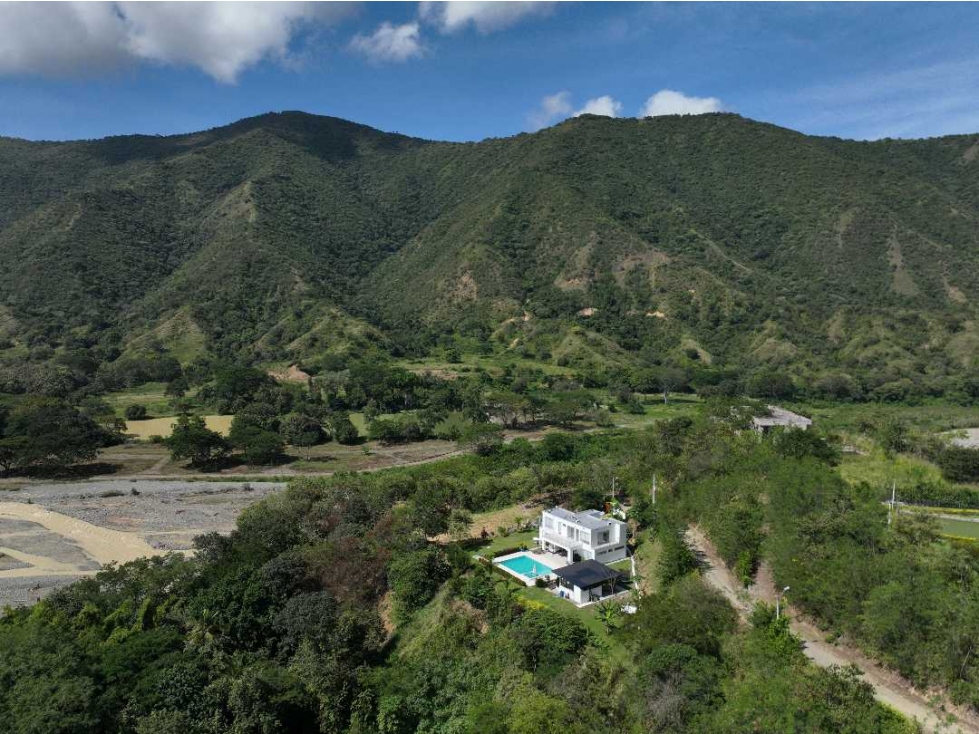 VENDO LOTE EN SOPETRAN ESQUINERO CON VISTAS
