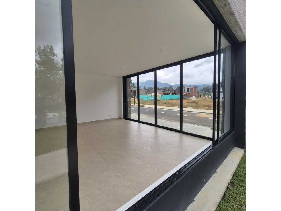 VENDO LOTE EN UNIDAD CERRADA EN LA CEJA — foto 6