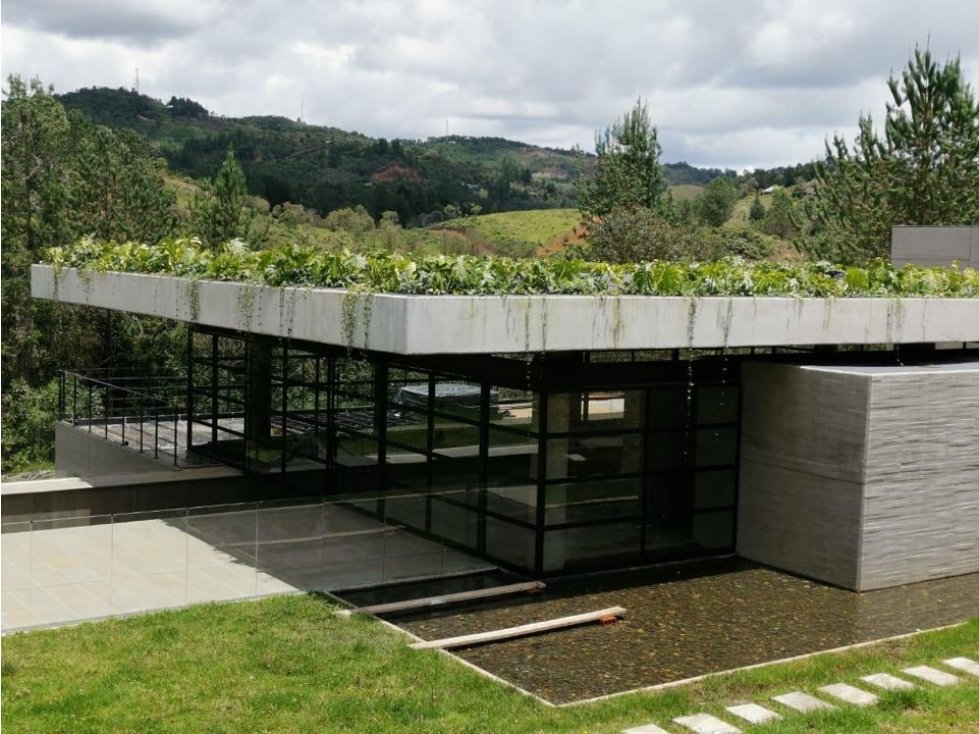 VENDO LOTE EN VOLTA HOUSING / ENVIGADO CERCA AL LICEO FRANCÉS