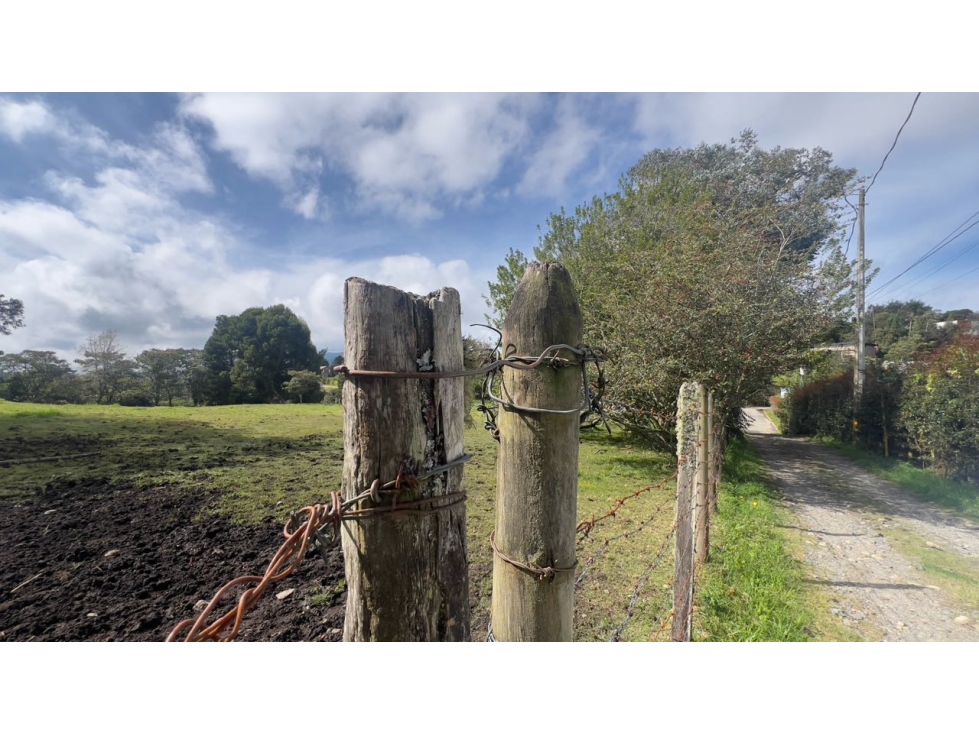 VENDO LOTE INDEPENDIENTE EN EL ALTO DE LAS PALMAS SECTOR ACUARELA — foto 3