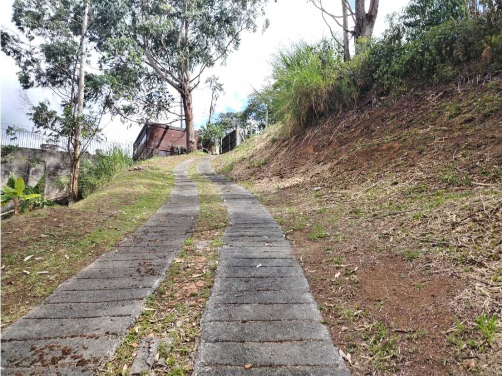 VENDO LOTE INDUSTRIAL EN CALDAS SUPER PUNTO PARA BODEGA
