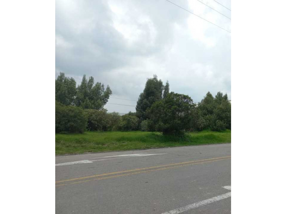VENDO LOTE PARQUE INDUSTRIAL SIBERIA CALLE 80 SIN PEAJE - 1