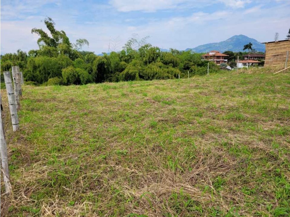 VENDO LOTE VÍA CONDINA — foto 2