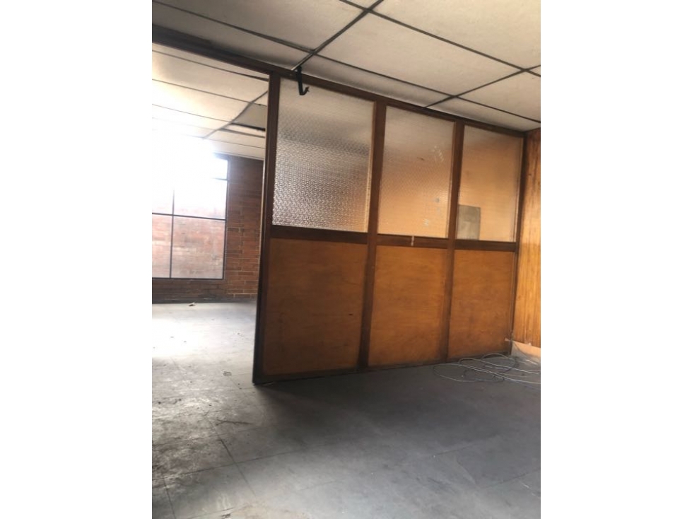 VENDO LOTE VITRINA COMERCIAL PUENTE ARANDA — foto 6