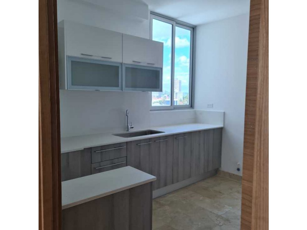 VENDO LUJOSO APARTAMENTO EN PH DYNASTY EN BELLA VISTA — foto 3