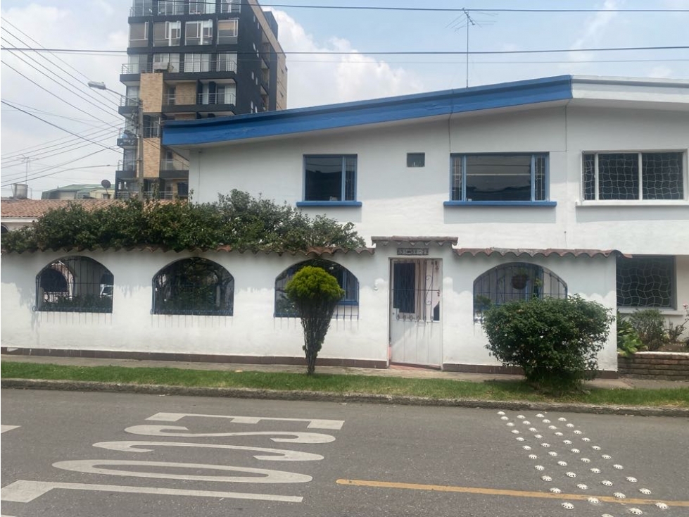 Vendo casa esquinera. El Campin/Federman-.YG