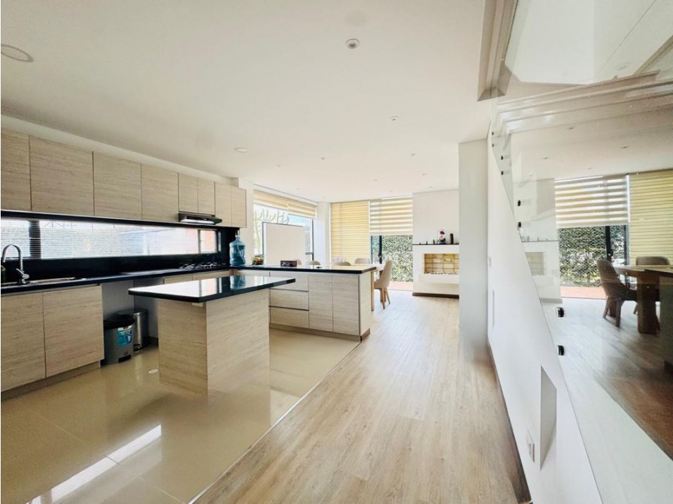Vendo moderna casa de dos niveles sector la Floresta en chia. — foto 2