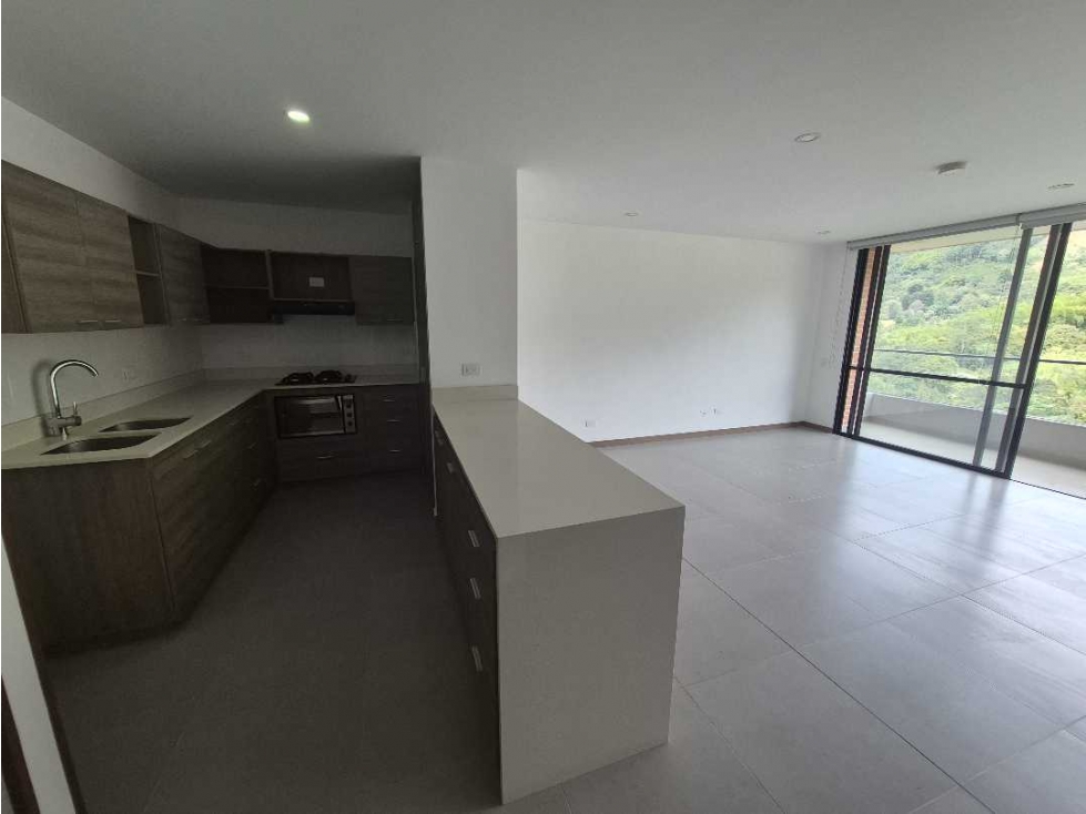 VENTA MODERNO APARTAMENTO EN ENVIGADO - BIOCITY. VISTA DEFINIDA — foto 4