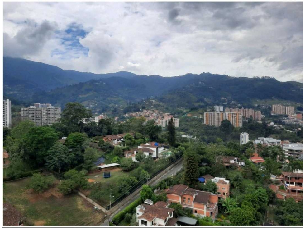 VENDO MODERNO PENTHOUSE DUPLEX ESPECTACULAR VISTA A LA CIUDAD ENVIGADO
