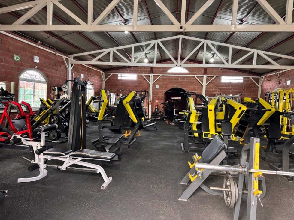 Vendo negocio de Gimnasio en Volcan, sin el local. 100% rentable ! - 2