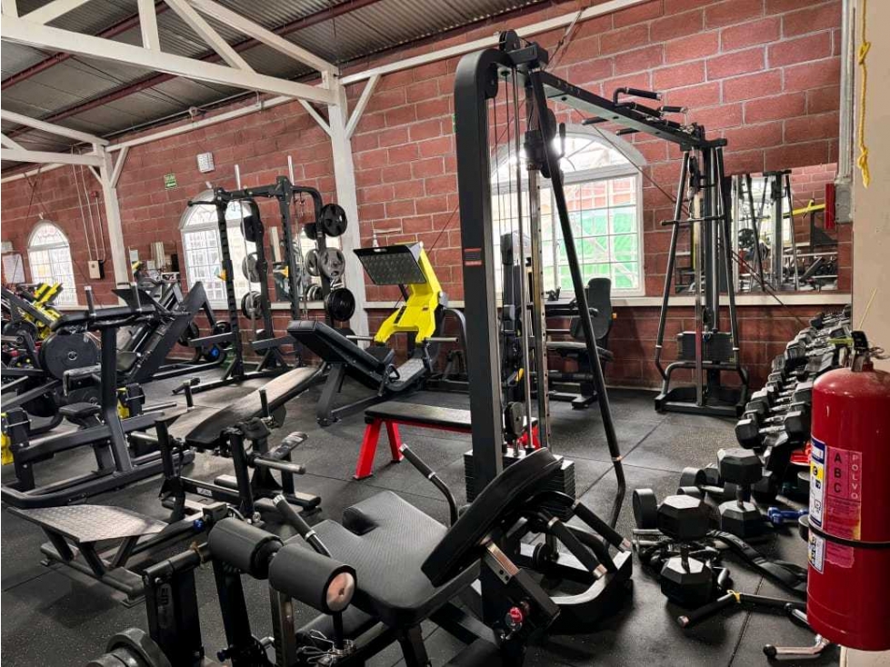 Vendo negocio de Gimnasio en Volcan, sin el local. 100% rentable ! - 4