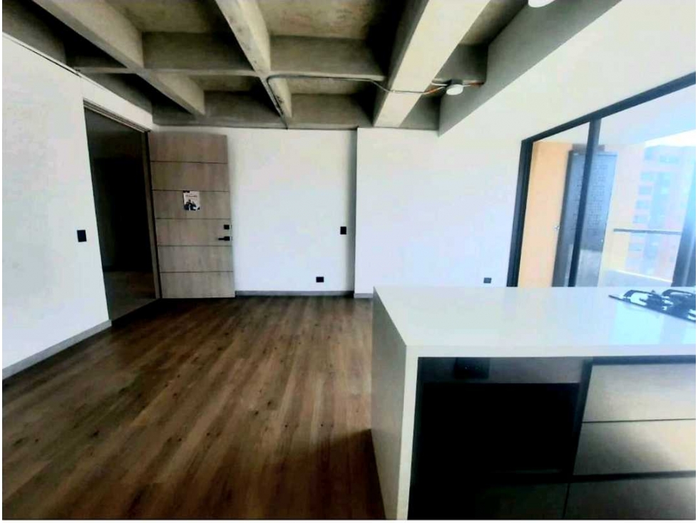 VENDO NUEVO Y MODERNO APARTAMENTO EN ENVIGADO LOMA DE LOS MESA — foto 2