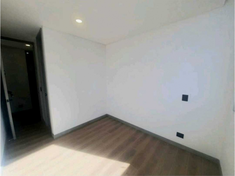 VENDO NUEVO Y MODERNO APARTAMENTO EN ENVIGADO LOMA DE LOS MESA — foto 4