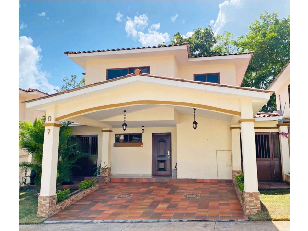 Vendo o alquilo casa en Arraijan