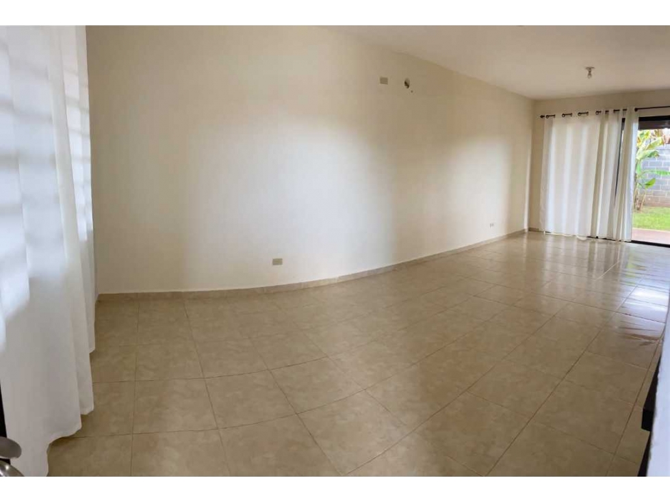 VENDO O ALQUILO CASA CLUSTER LOS PINOS LA ARBOLEDA CHORRERA NEGOCIABLE — foto 3