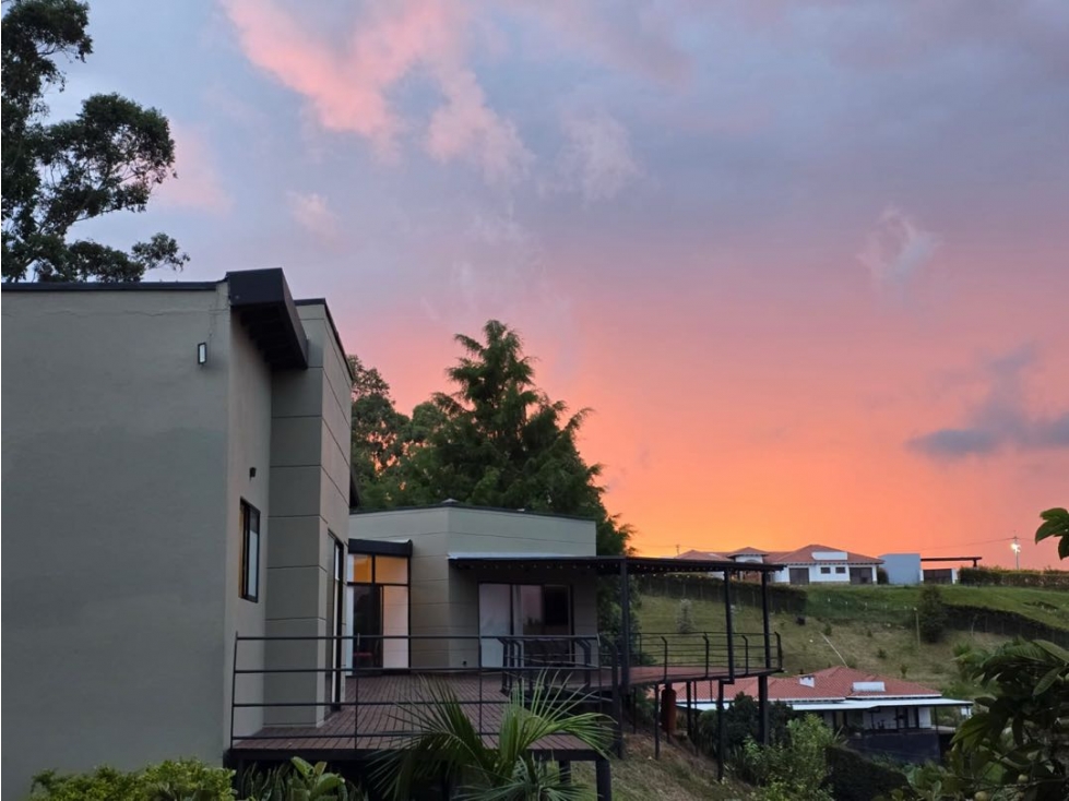 VENDO o ALQUILO FINCA EN SAN ANTONIO DE PEREIRA
