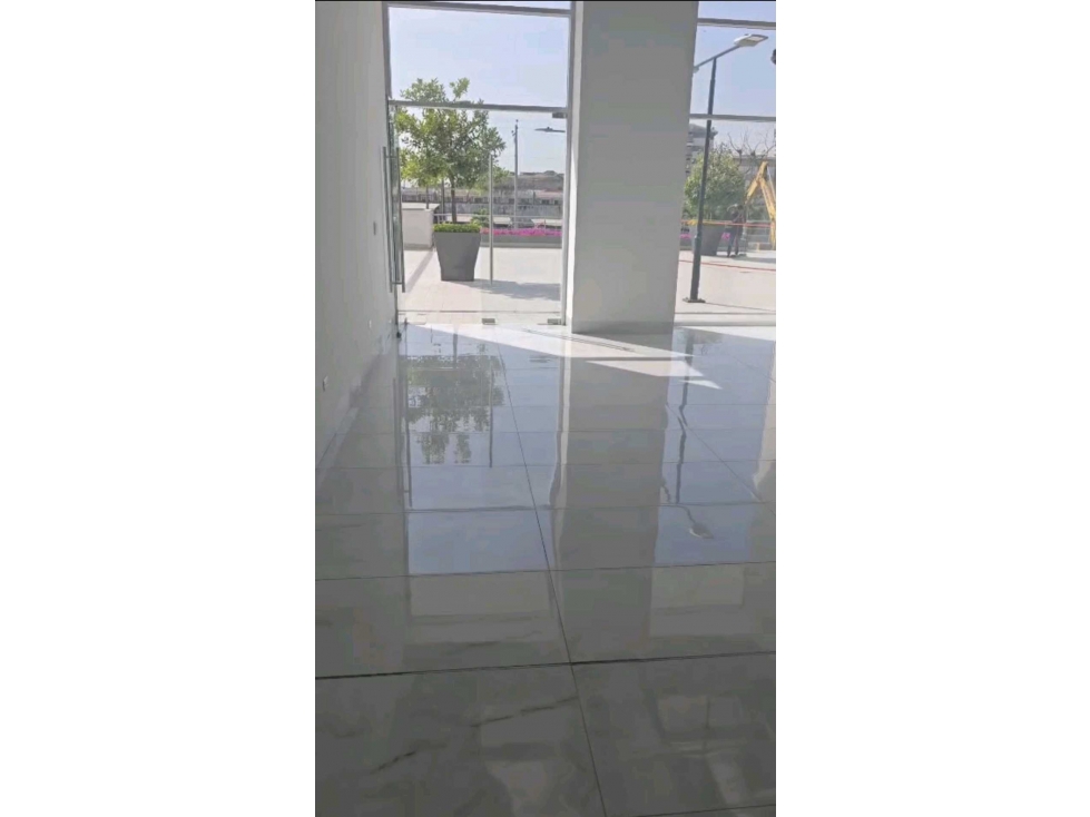 VENDO O ALQUILO LOCAL EN EDIF. Platinium - 5
