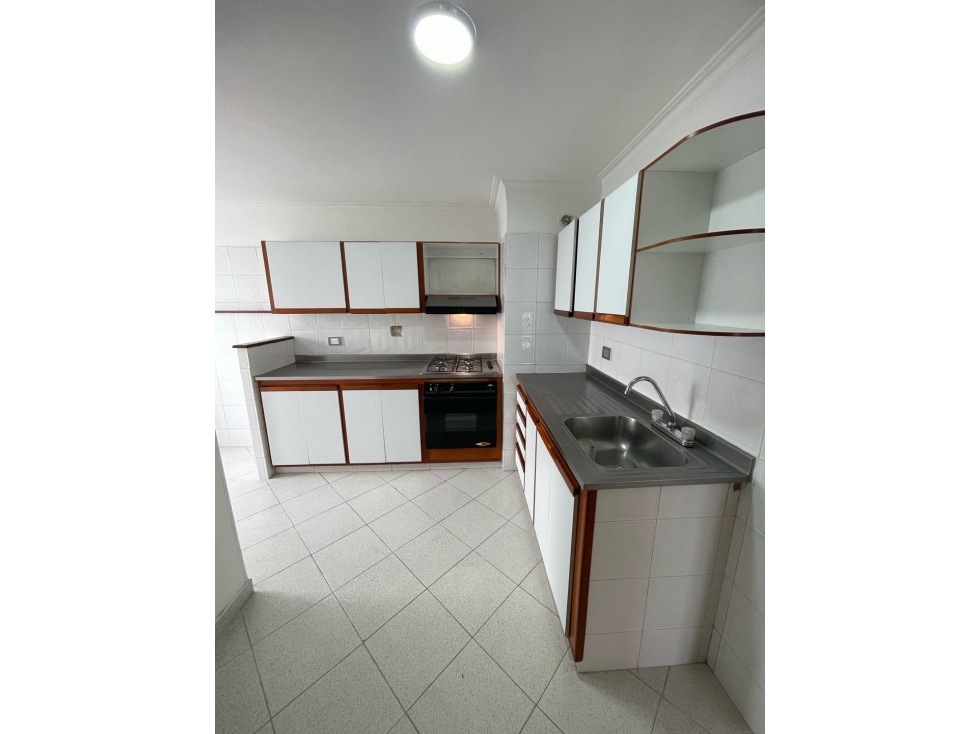 VENDO O ARRIENDO AMPLIO APARTAMENTO EN BELÉN LA PALMA