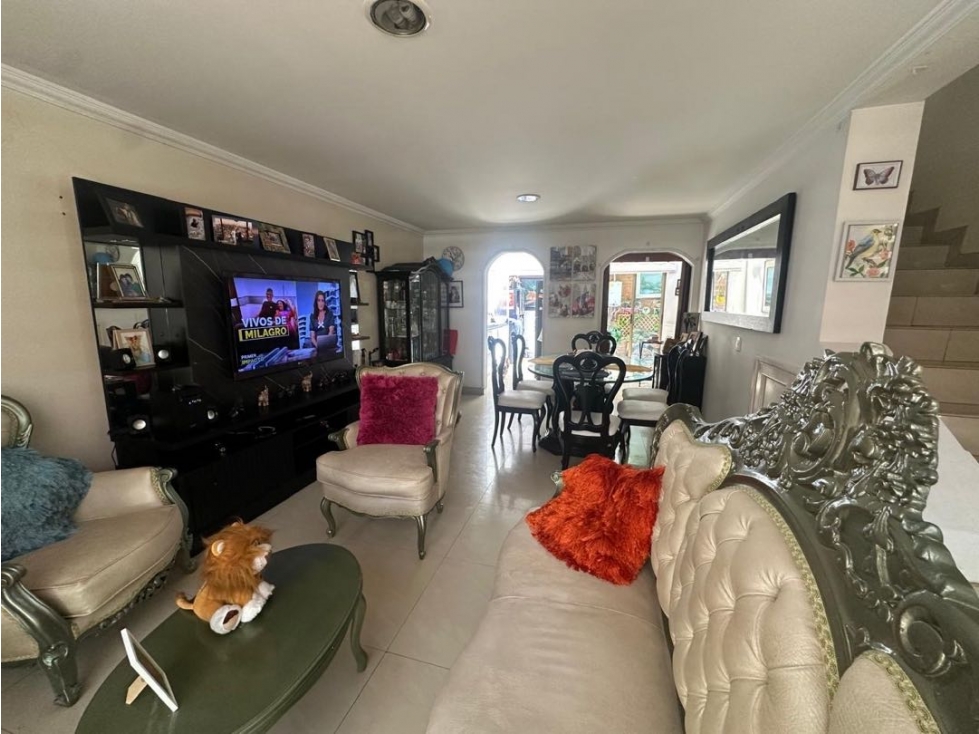 VENDO CASA EN TEJARES DEL NORTE.A