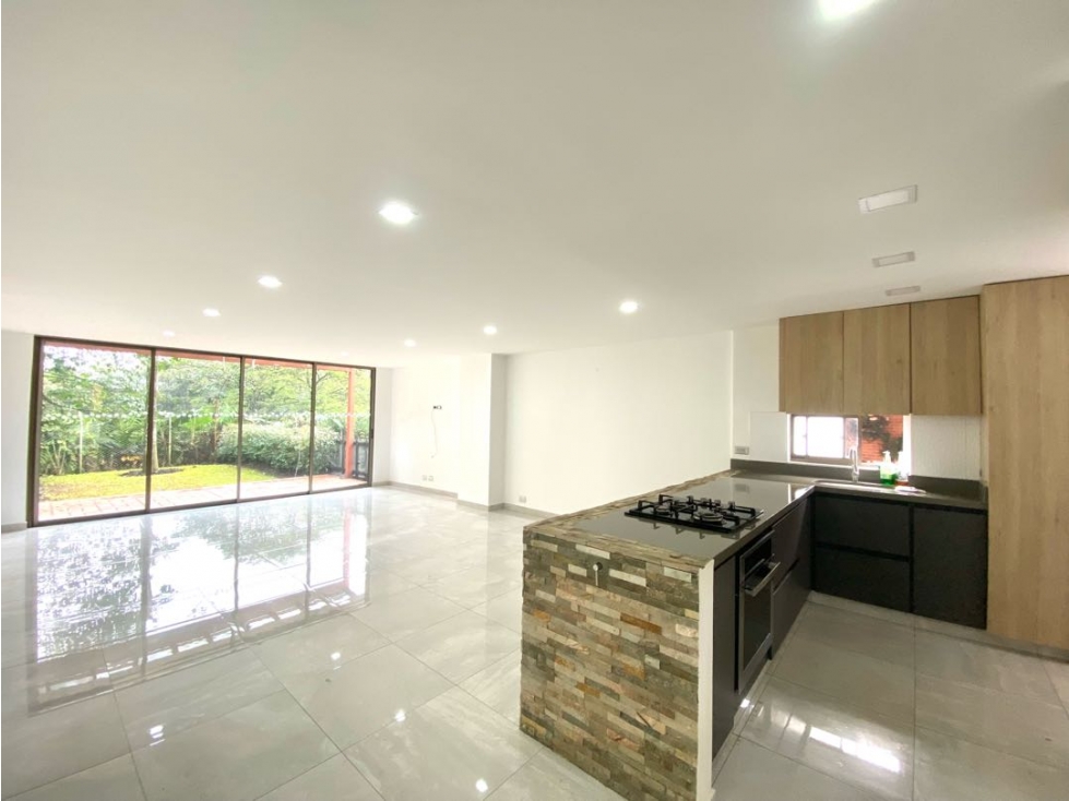 VENDO CASA SECTOR TESORO
