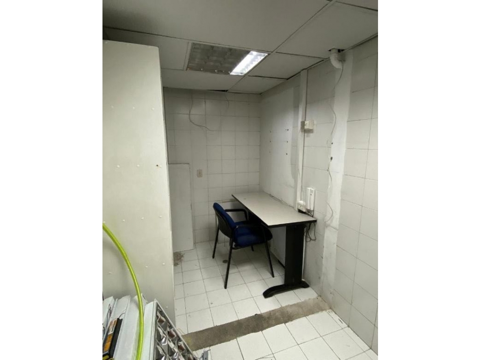 VENDO O ARRIENDO OFI EN 72 CON 9 ~ 126 M2 SÚPER UBICACION — foto 2