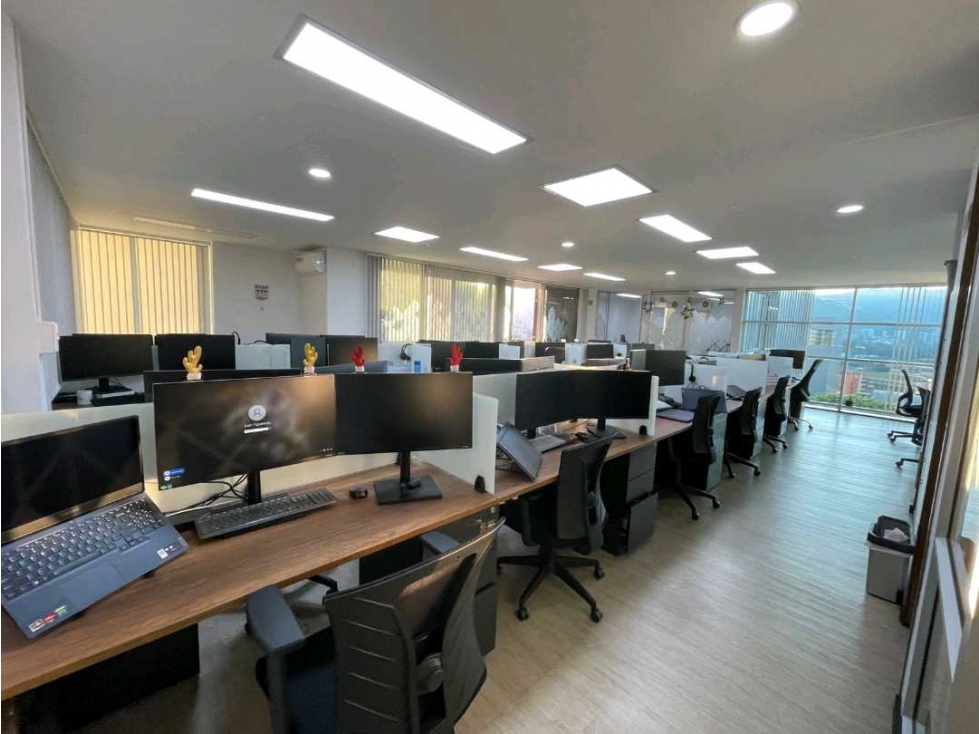 VENDO OFICINA EN EL POBLADO — foto 2