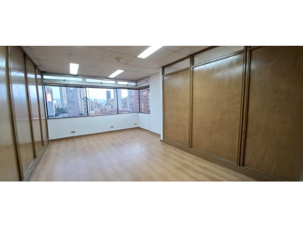 VENDO O ARRIENDO OFICINA CON UNA VISTA HERMOSA EN SAN MARTIN-BOGOTA — foto 5