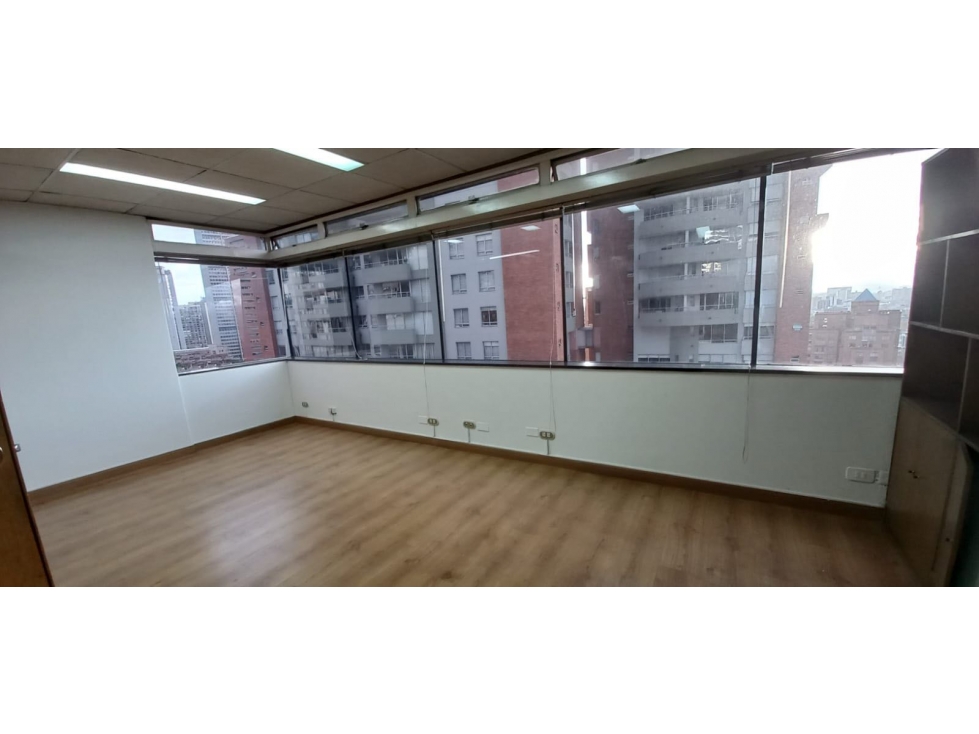 VENDO O ARRIENDO OFICINA CON UNA VISTA HERMOSA EN SAN MARTIN-BOGOTA — foto 6