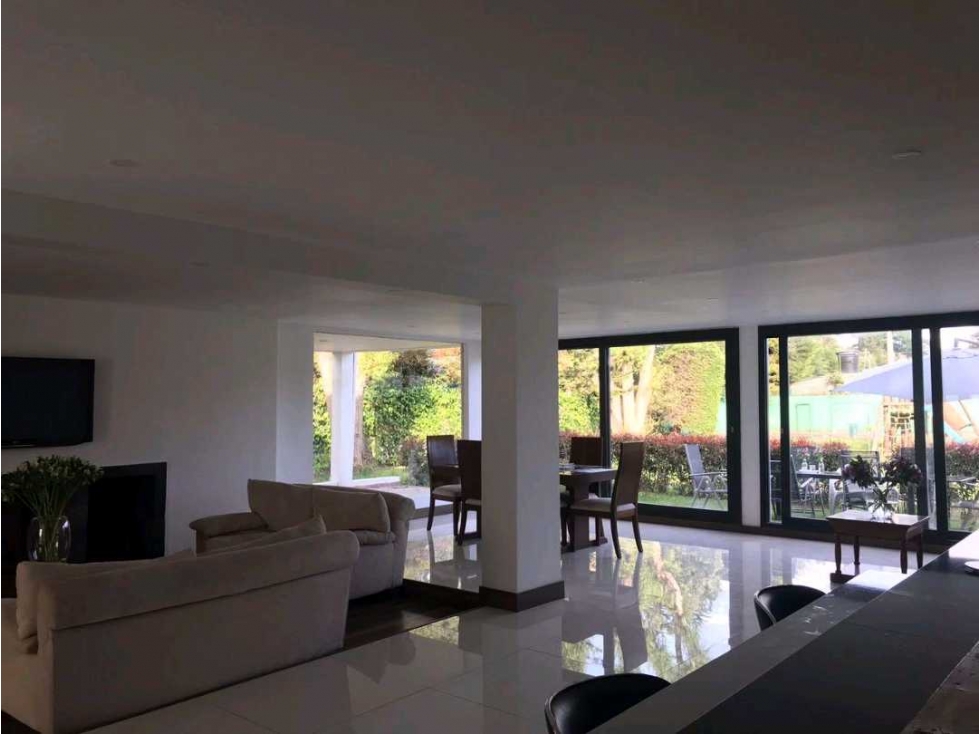 VENDO PENTHOUSE EN BOSQUE DE PINOS TOTALMENTE REMODELADO — foto 3