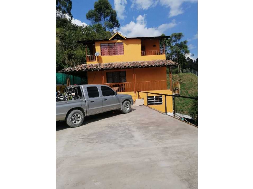 Casa campestre en venta en Fredonia con vista y 7 alcobas — foto 5