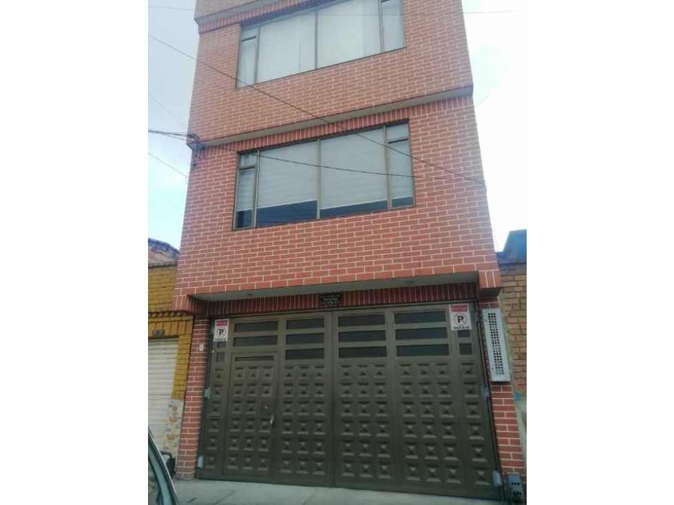 VENPERMUTA APARTAMENTO DUPLEX EN ENGATIVA LA GRANJA EXCELENTE